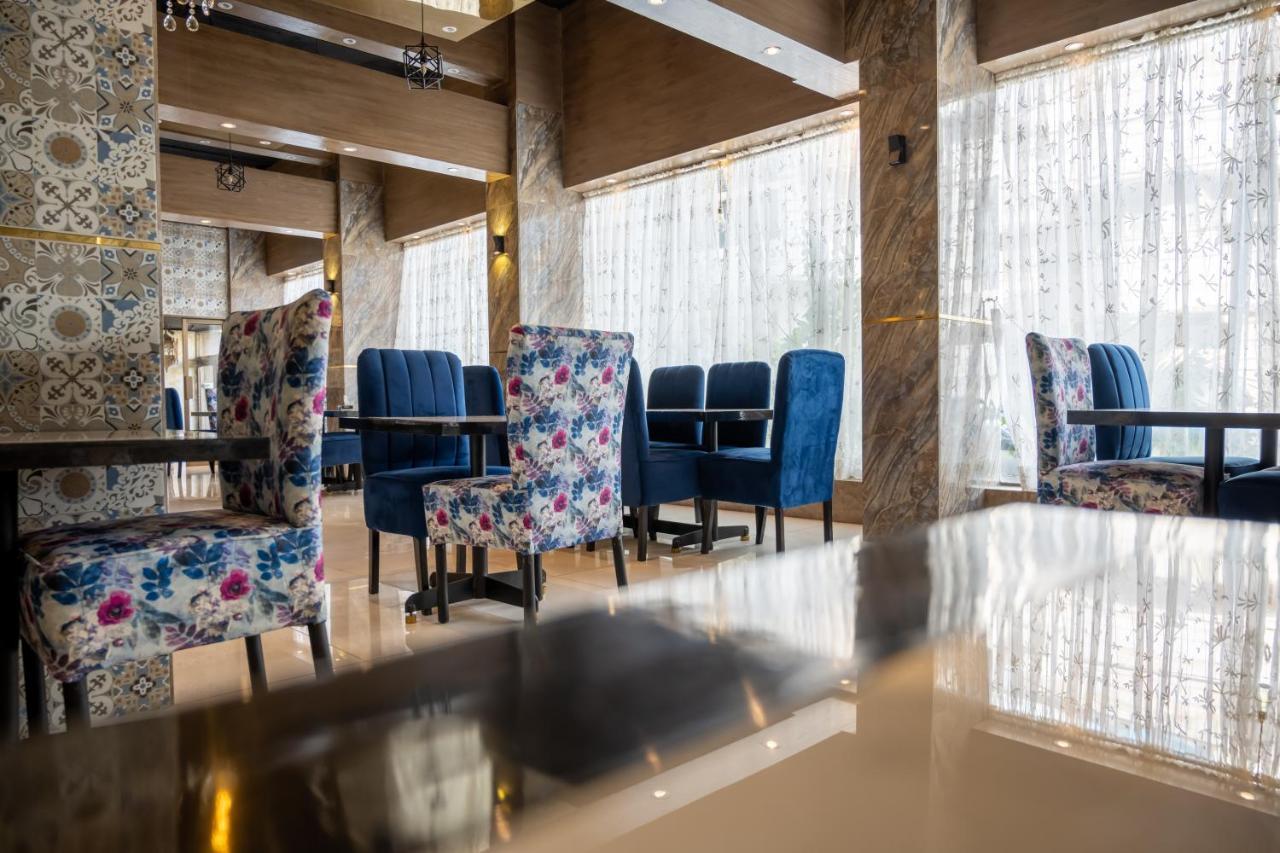 Faran Hotel カラチ エクステリア 写真