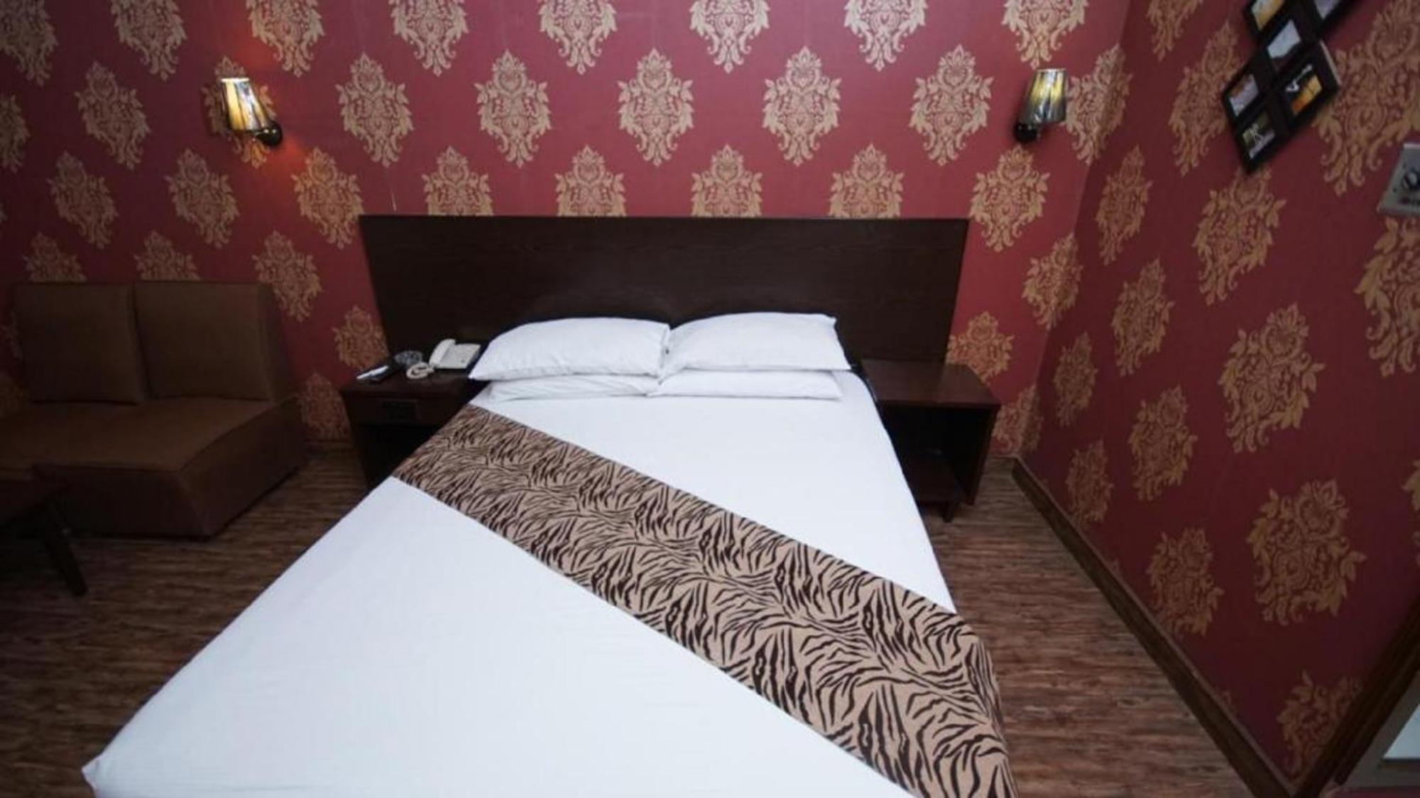 Faran Hotel カラチ エクステリア 写真