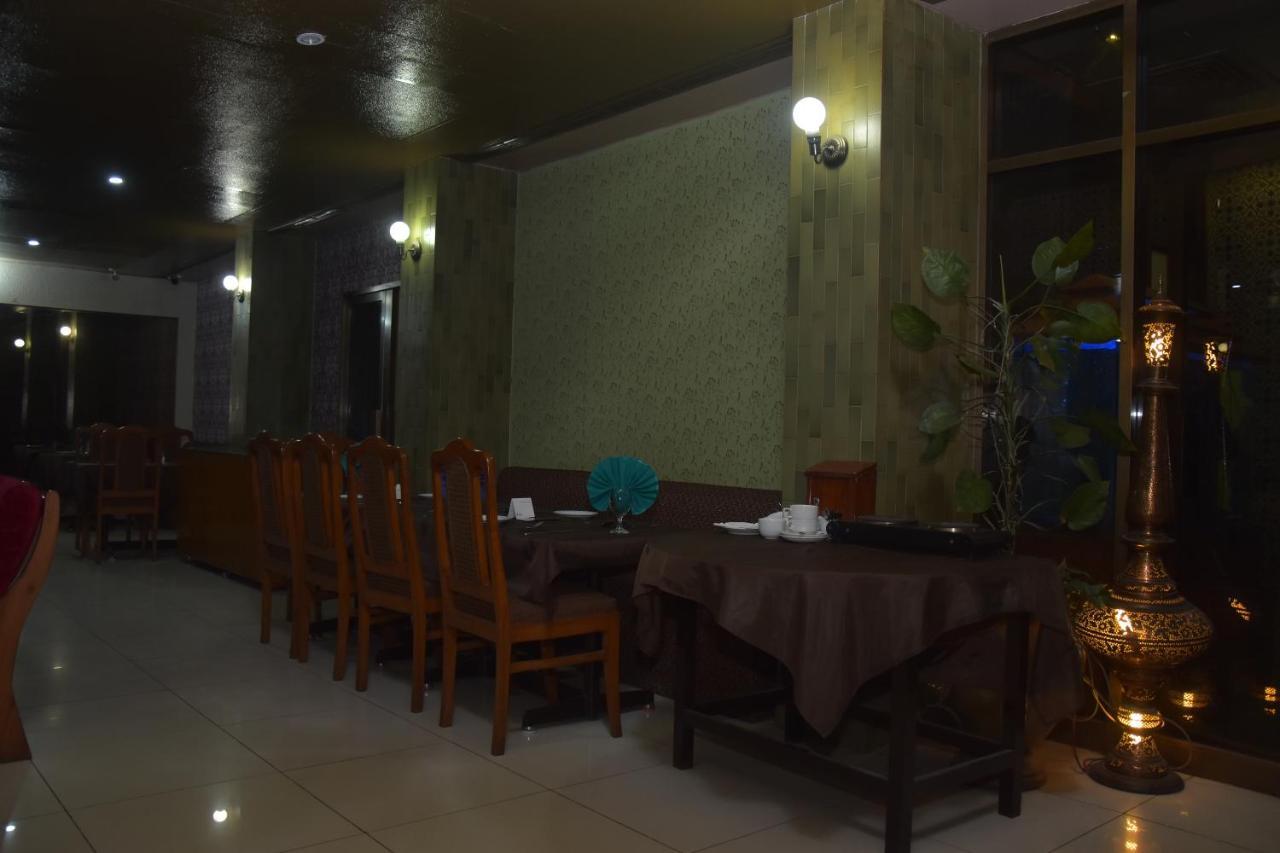 Faran Hotel カラチ エクステリア 写真