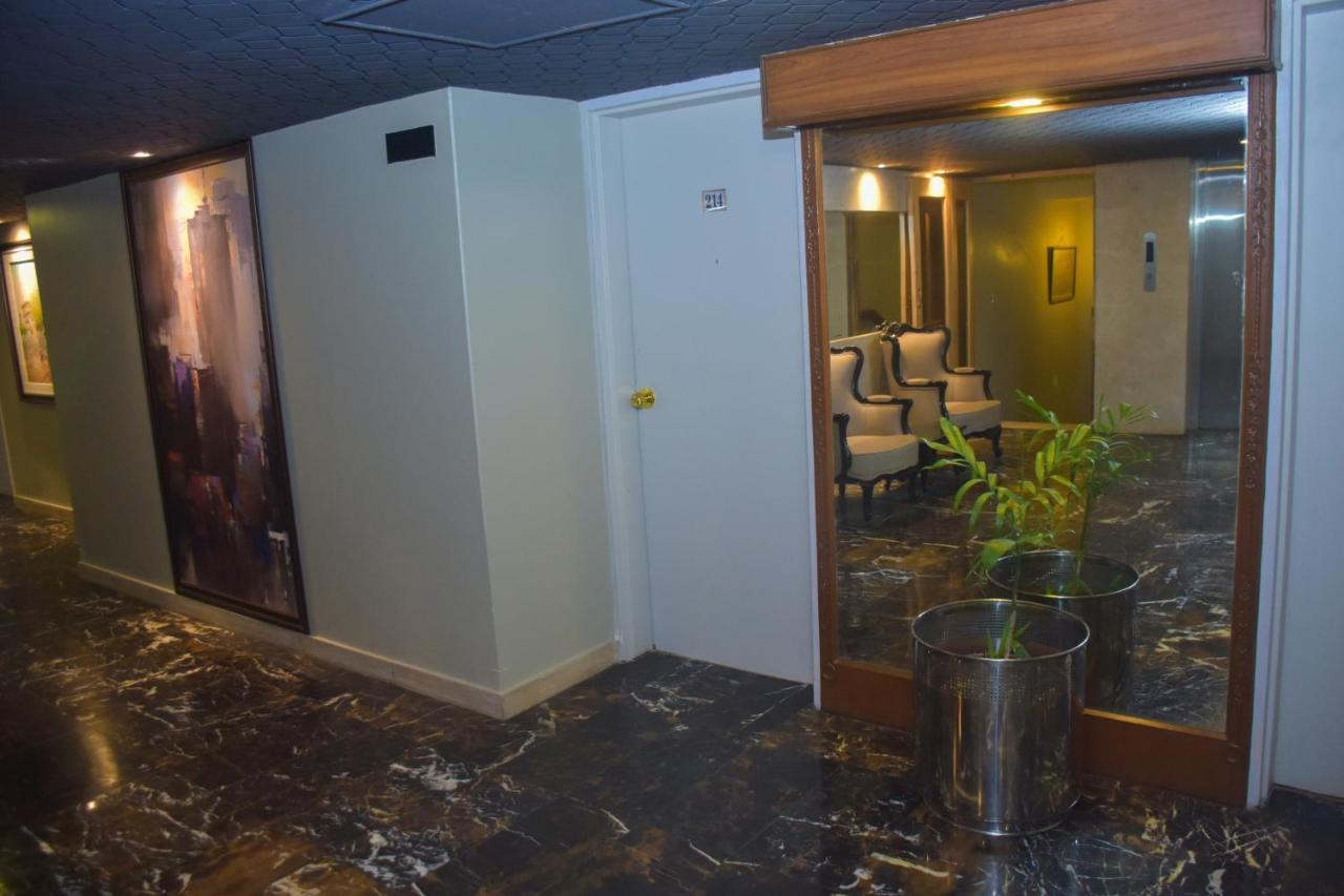 Faran Hotel カラチ エクステリア 写真