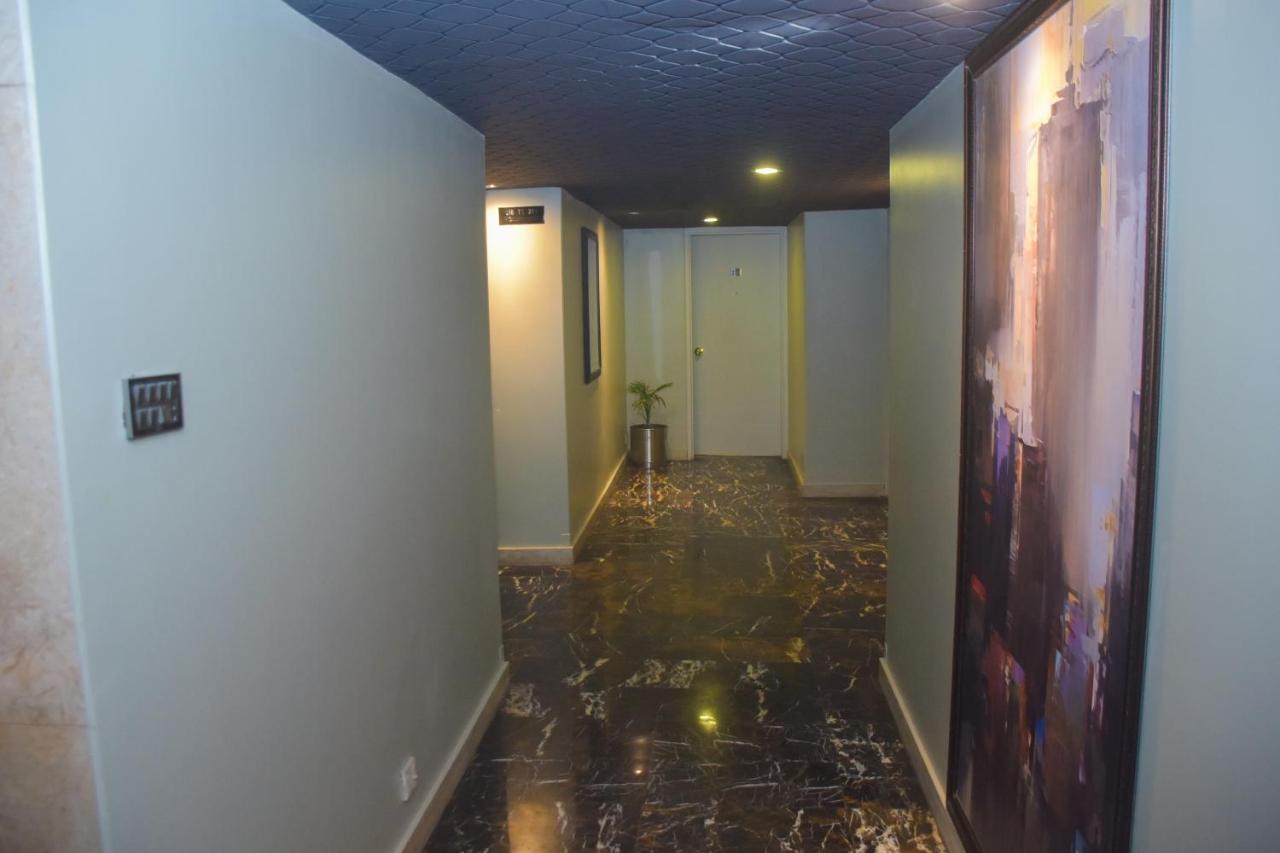 Faran Hotel カラチ エクステリア 写真